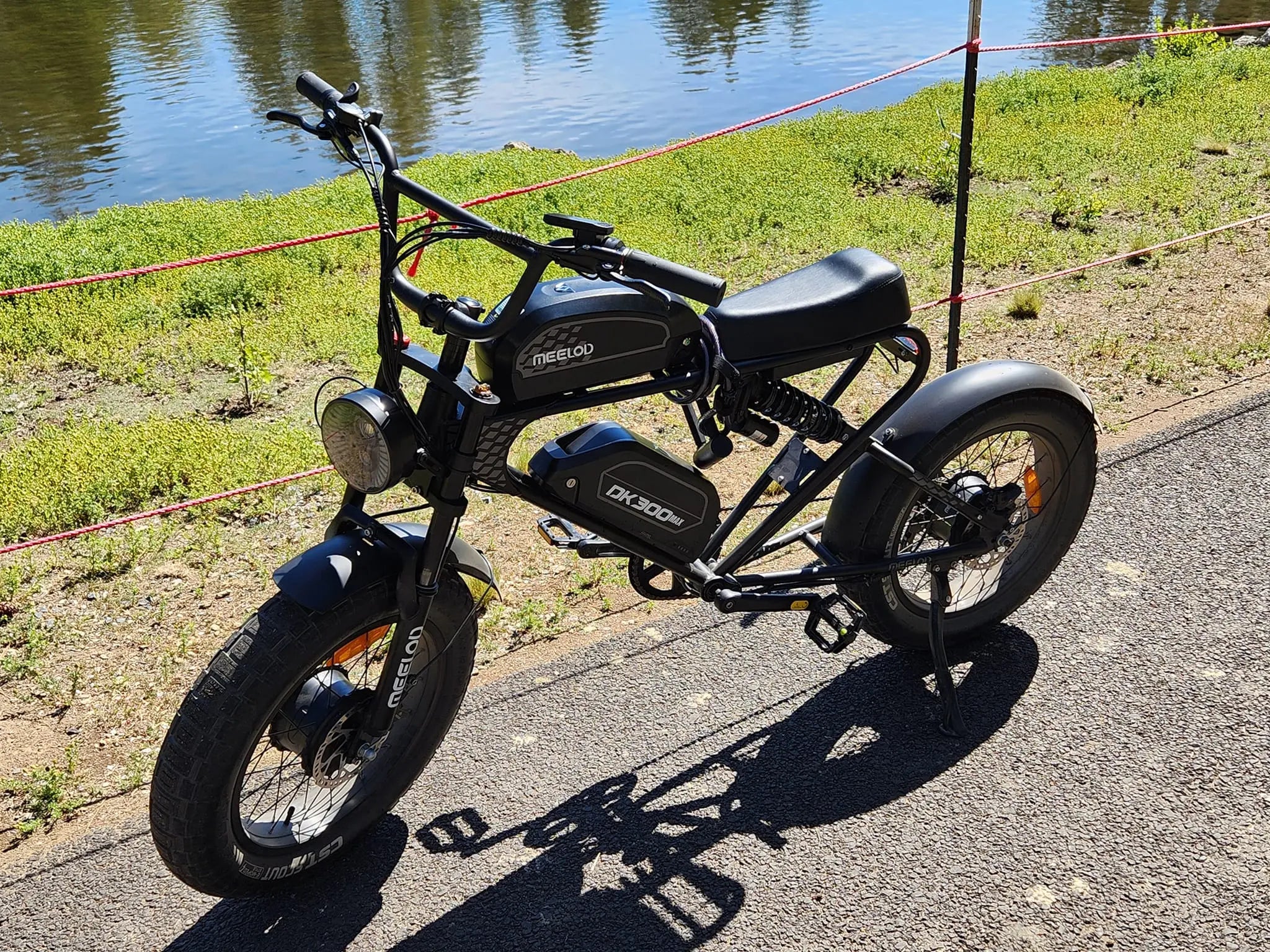 Meelod-DK300Max-Review-Power-Speed-and-Versatility-in-a-Dual-Motor-E-Bike MEELOD