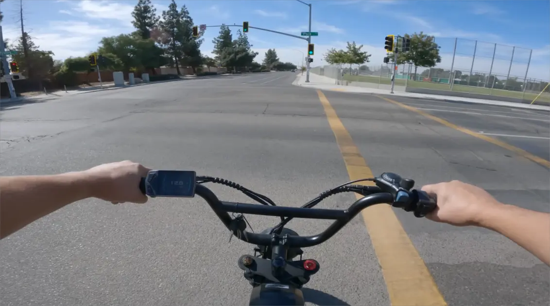 Are-Fat-Tire-Ebikes-Good-for-Commuting MEELOD